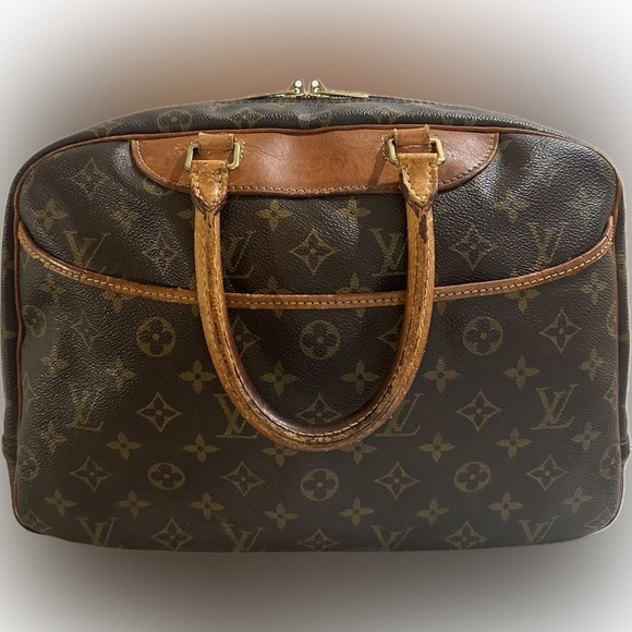LOUIS VUITTON *Iconic Vintage Authentic DEAUVILLE MONOGRAM "J.Lo" Purse - Picture 1 of 16